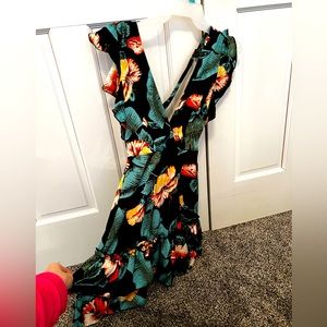 Tropical dress. Perfect for the beach!